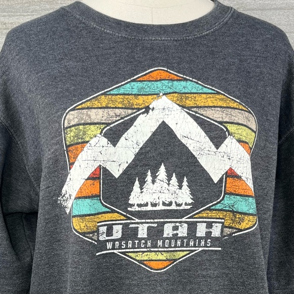 PRAIRIE MOUNTAIN Utah Wasatch Mountains Crewneck Sweatshirt Charcoal Gray-Medium - Picture 2 of 4